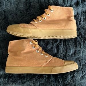 Sahara Sand Bangs high top shoes Womens size 7.5